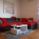 West Apartman