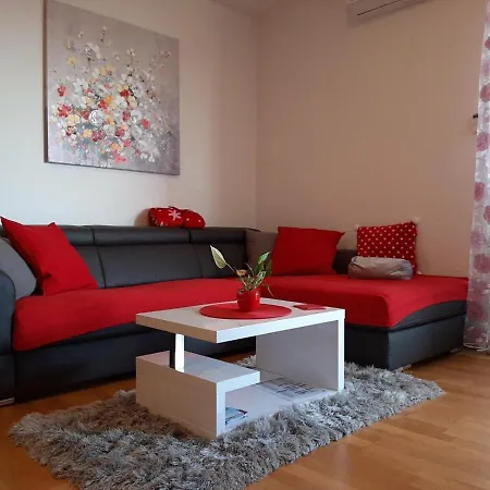 West Apartman