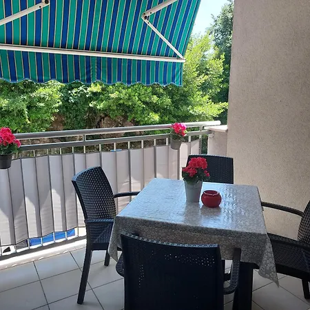 Apartment West